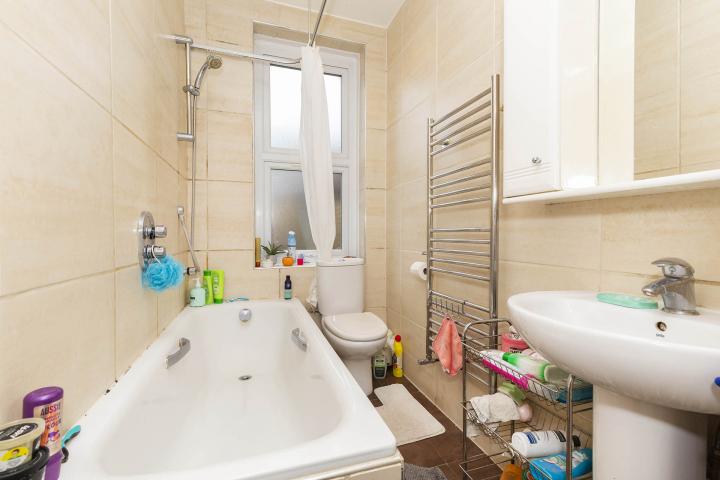 Stunning Sharers Apartment Finchley Road, Finchley Road